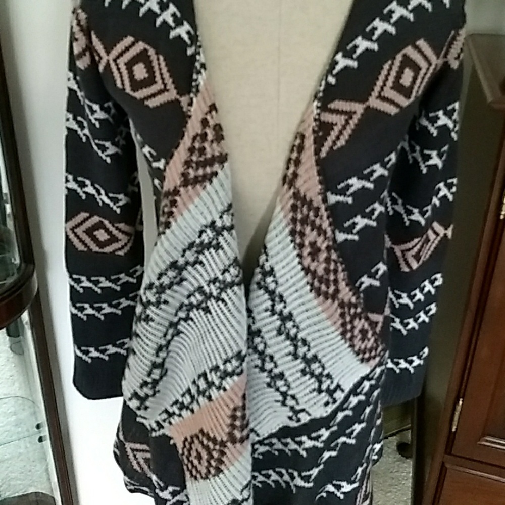 Sweater - Picture 4 of 7